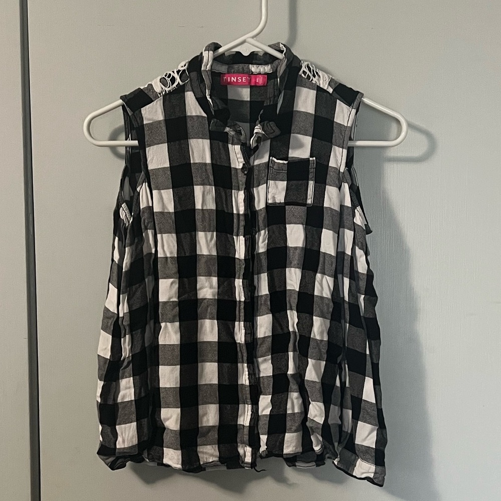 Adorable cold shoulder top
